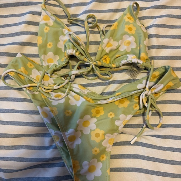 Blackbough bikini - Picture 4 of 6